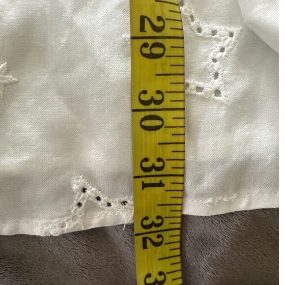 TORRID 5 Womens Blouse Challis White Embrodered Stars Ruffle Trim Boho Summer 5X - Picture 9 of 11